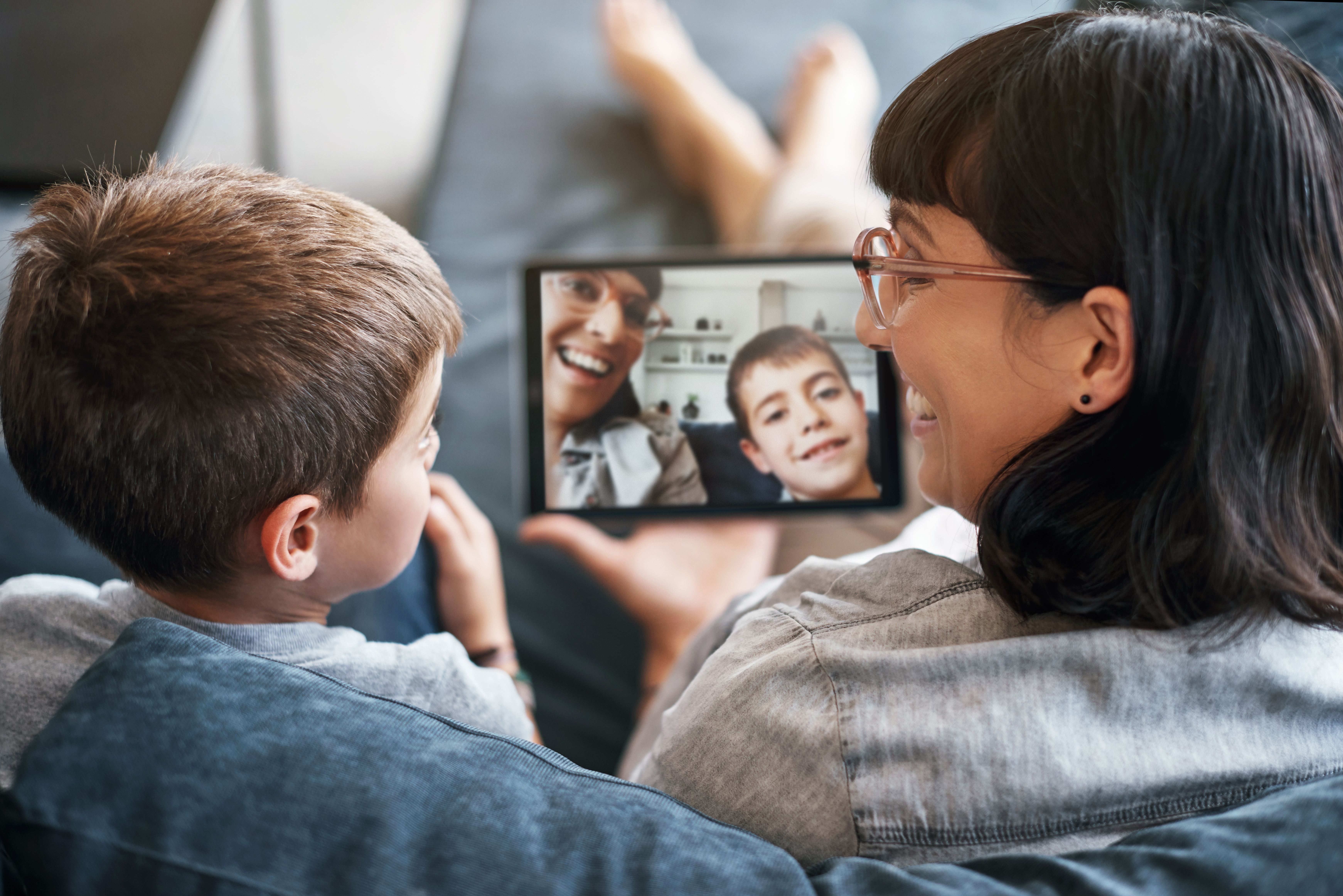 eSafety Early Years - We SAY and SHARE with technology